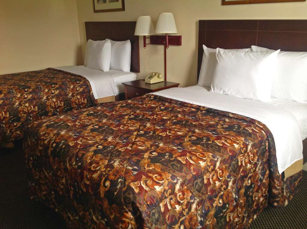 Country Hearth Inn & Suites Indianapolis Room photo